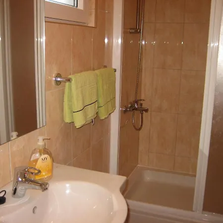 Apartment Family-friendly With Swimming Pool Dvornica, - 11470 Rogoznica (Sibenik-Knin)