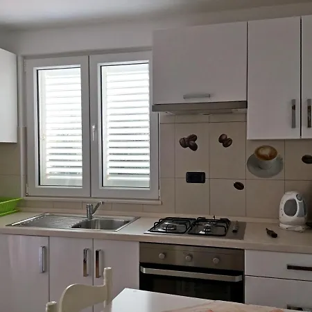 Apartment Family Friendly With A Swimming Pool Dvornica, - 11470 *
