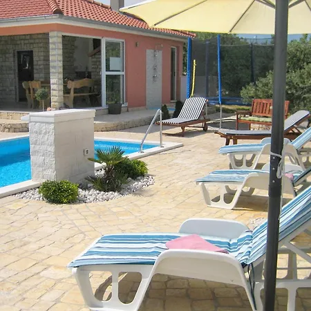 Family-friendly With Swimming Pool Dvornica, - 11470 Lejlighed