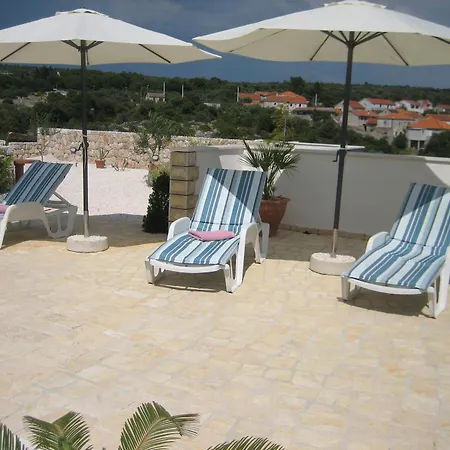 Apartament Family-friendly With Swimming Pool Dvornica, - 11470 Rogoznica (Sibenik-Knin)