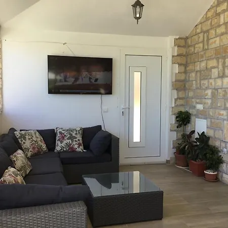 Family-friendly With Swimming Pool Dvornica, - 11470 Lejlighed Rogoznica (Sibenik-Knin)