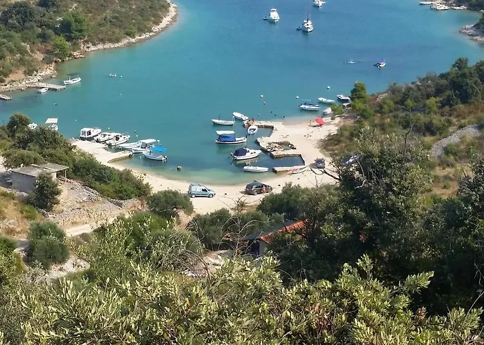 Apartament Family-friendly With Swimming Pool Dvornica, - 11470