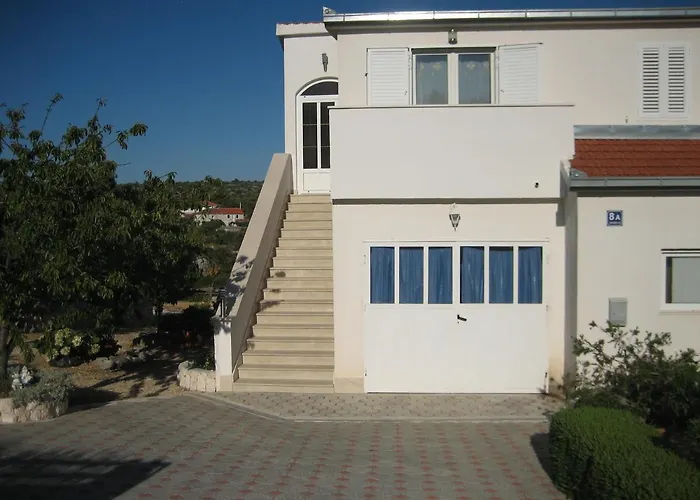 アパート Family-friendly With Swimming Pool Dvornica, - 11470 *